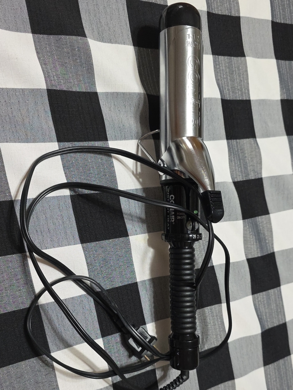 1 1/2 Inch Barrel Conair Silver/Black Curling Iron